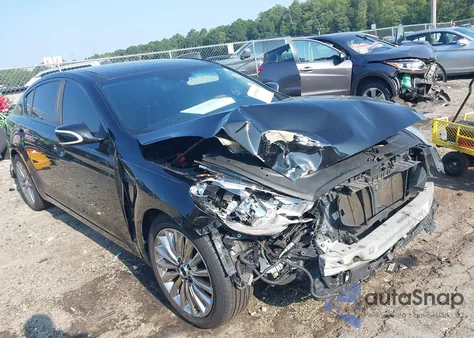 2015 Kia K900 Luxury z USA, uszkodzony, nr VIN KNALW4D48F6017549